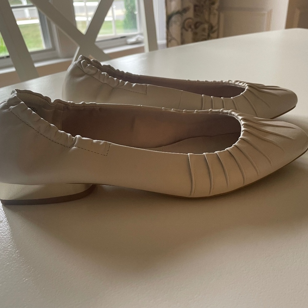Anne Klein iFlex Ballet Flats